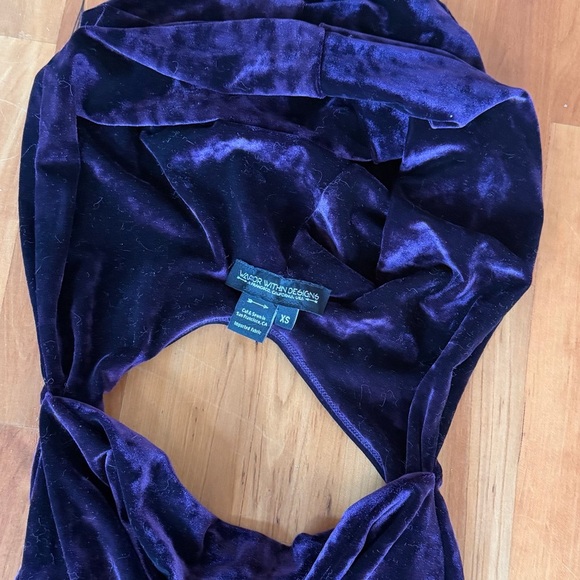 Warrior Within Velvet Mystique Hooded Jumpsuit purple Sz XS NEW catsuit flared - Picture 8 of 12